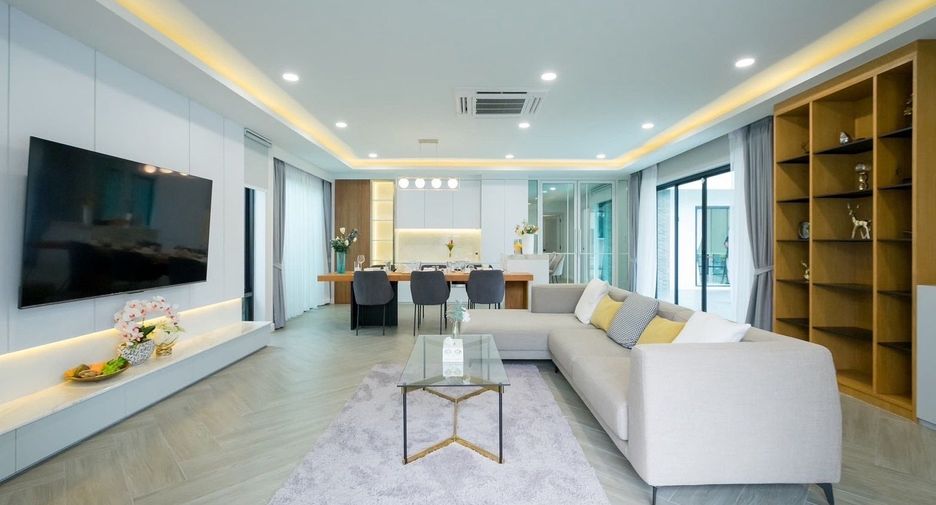 For sale 4 bedrooms villa in Saraphi, Chiang Mai