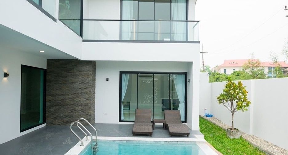 For sale 4 bedrooms villa in Saraphi, Chiang Mai