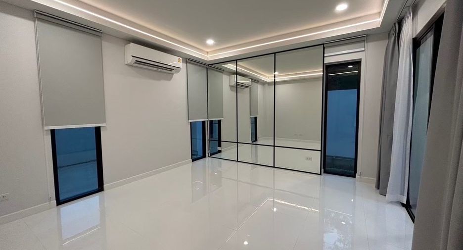For sale 4 bedrooms villa in Saraphi, Chiang Mai