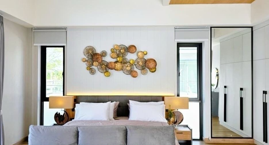 For sale 4 bedrooms villa in Saraphi, Chiang Mai