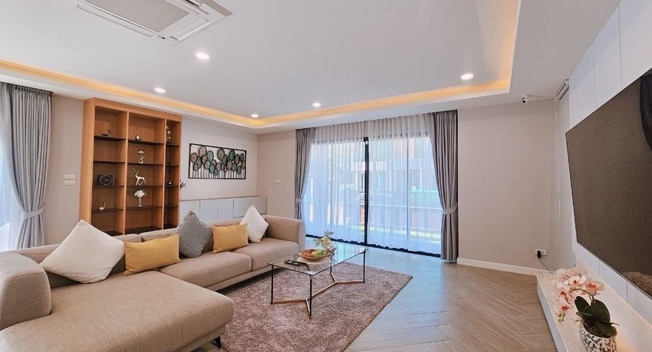 For sale 4 bedrooms villa in Saraphi, Chiang Mai