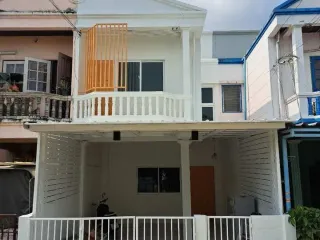 For sale 3 bedrooms townhouse in Nong Khaem, Bangkok