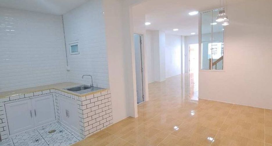 Casa adosada en venta de 3 habitaciones en Nong Khaem, Bangkok