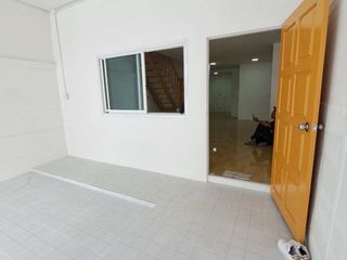 For sale 3 bedrooms townhouse in Nong Khaem, Bangkok