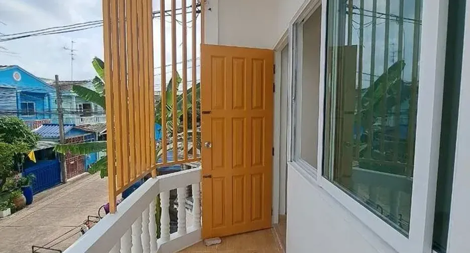 Reihenhaus zum Kauf mit 3 Zimmer in Nong Khaem, Bangkok