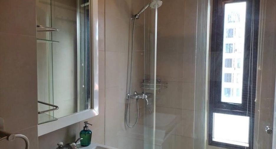 Продажа 1 кровать кондо в Кхлонг Тоеи, Бангкок