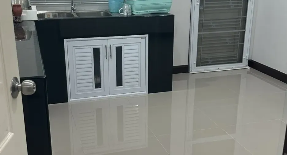 For rent 3 bedrooms house in Saraphi, Chiang Mai