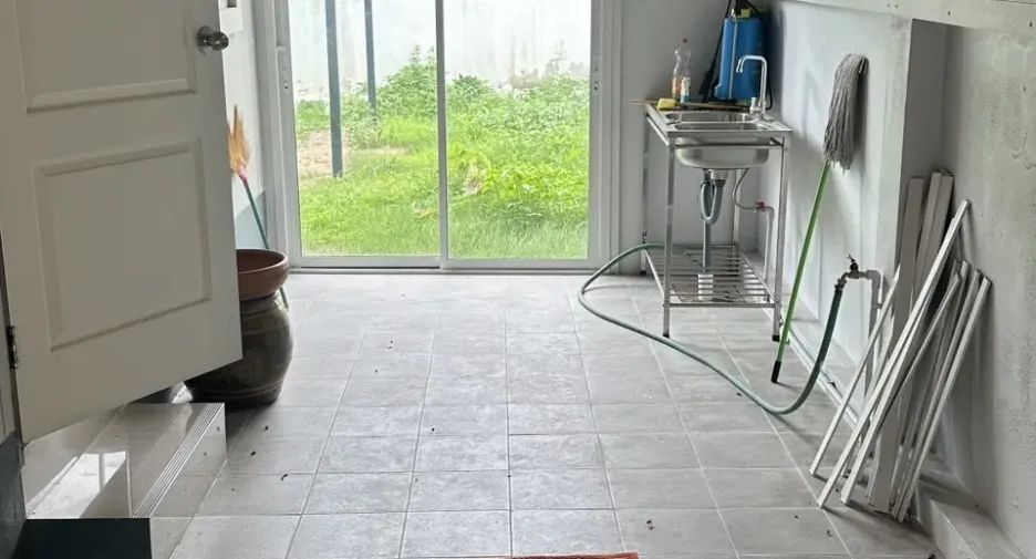 For rent 3 bedrooms house in Saraphi, Chiang Mai