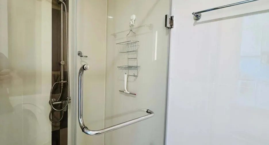 For sale and for rent 1 bed condo in Phra Khanong, Bangkok