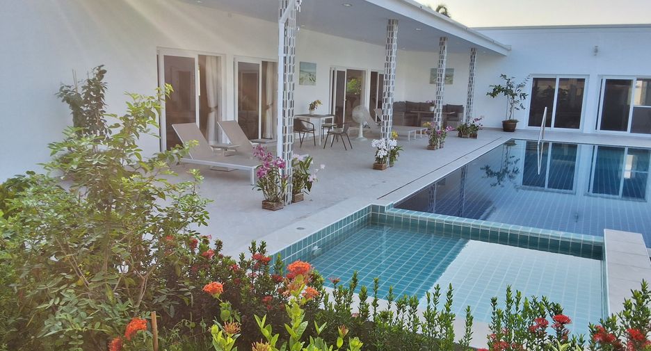 For sale and for rent 3 bedrooms villa in Bang Lamung, Chonburi