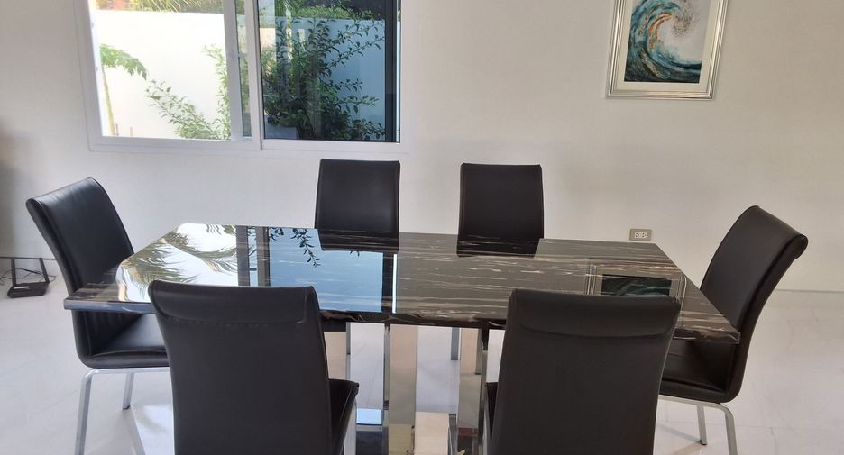 For sale and for rent 3 bedrooms villa in Bang Lamung, Chonburi