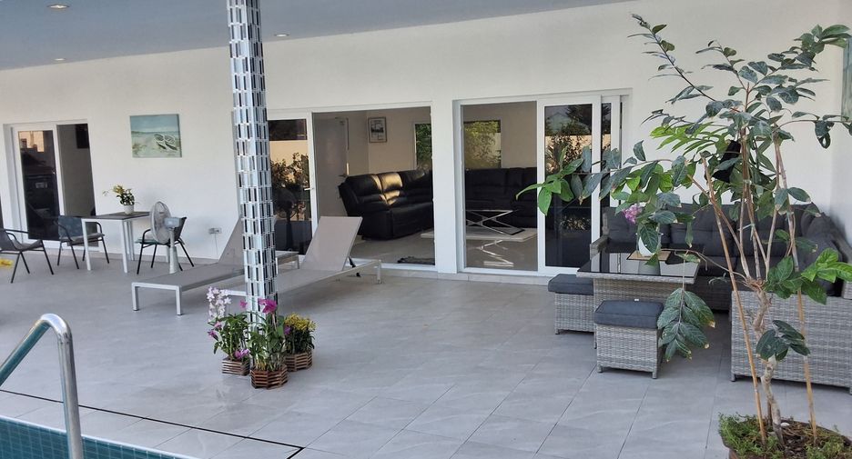 For sale and for rent 3 bedrooms villa in Bang Lamung, Chonburi