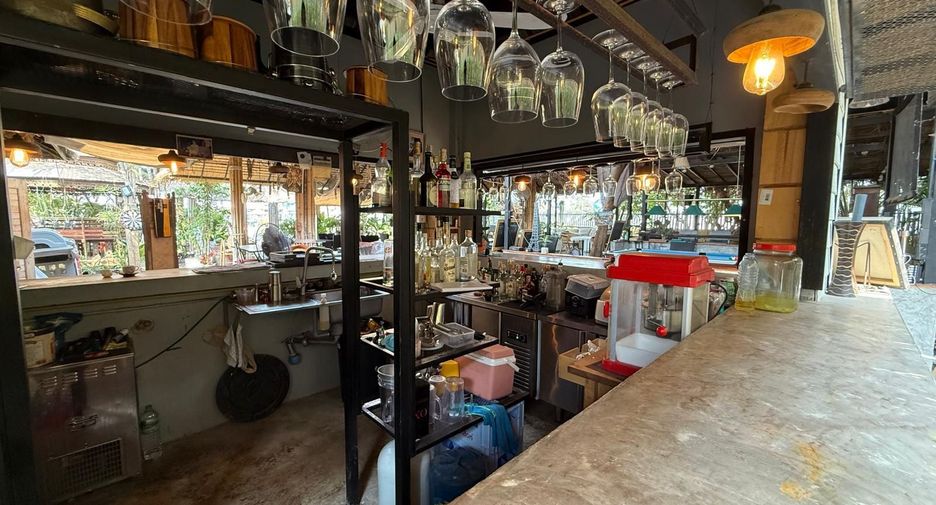 出售 12 卧室 酒店 在 Cha-Am, Phetchaburi