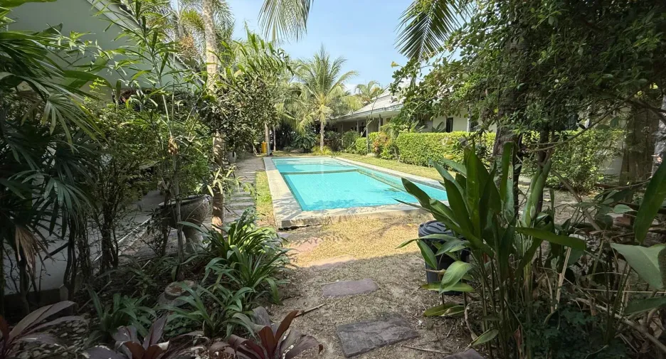 Hotel en venta de 12 habitaciones en Cha Am, Phetchaburi