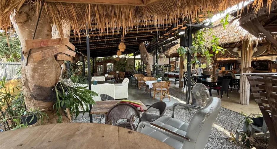 出售 12 卧室 酒店 在 Cha-Am, Phetchaburi