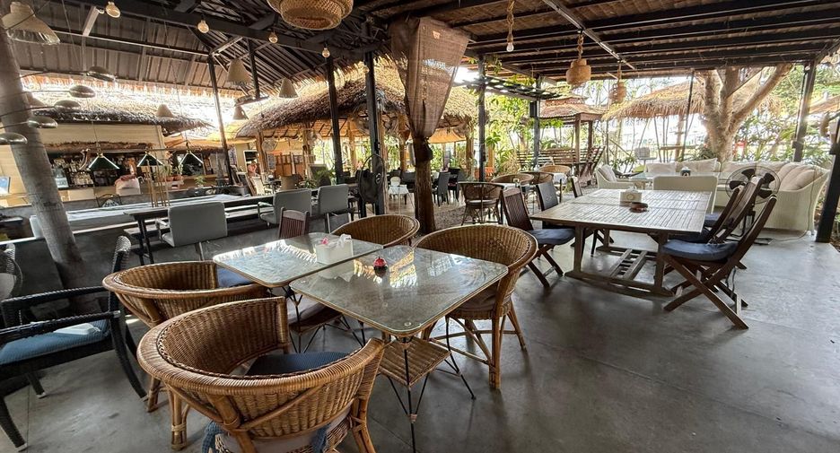 出售 12 卧室 酒店 在 Cha-Am, Phetchaburi