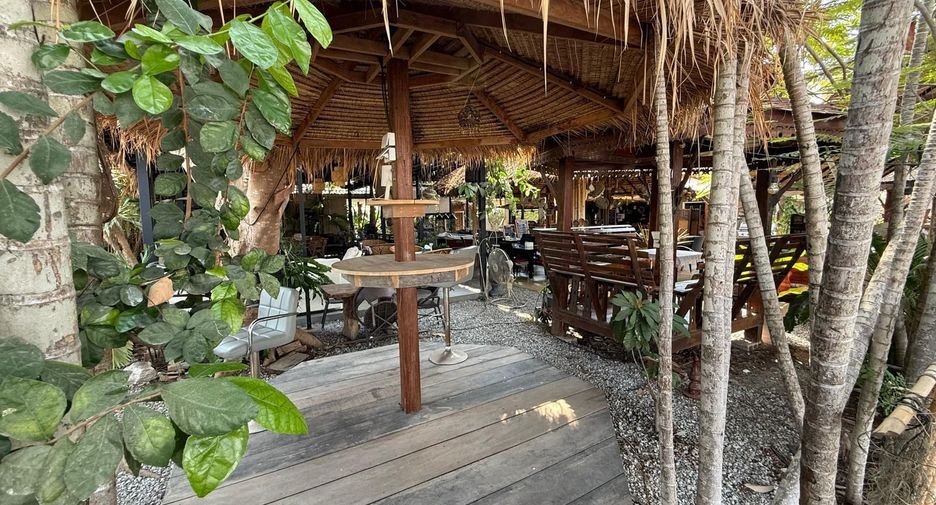 出售 12 卧室 酒店 在 Cha-Am, Phetchaburi