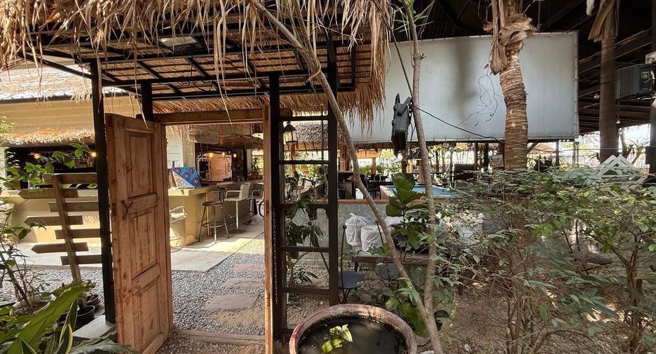 出售 12 卧室 酒店 在 Cha-Am, Phetchaburi