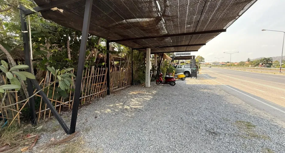 出售 12 卧室 酒店 在 Cha-Am, Phetchaburi