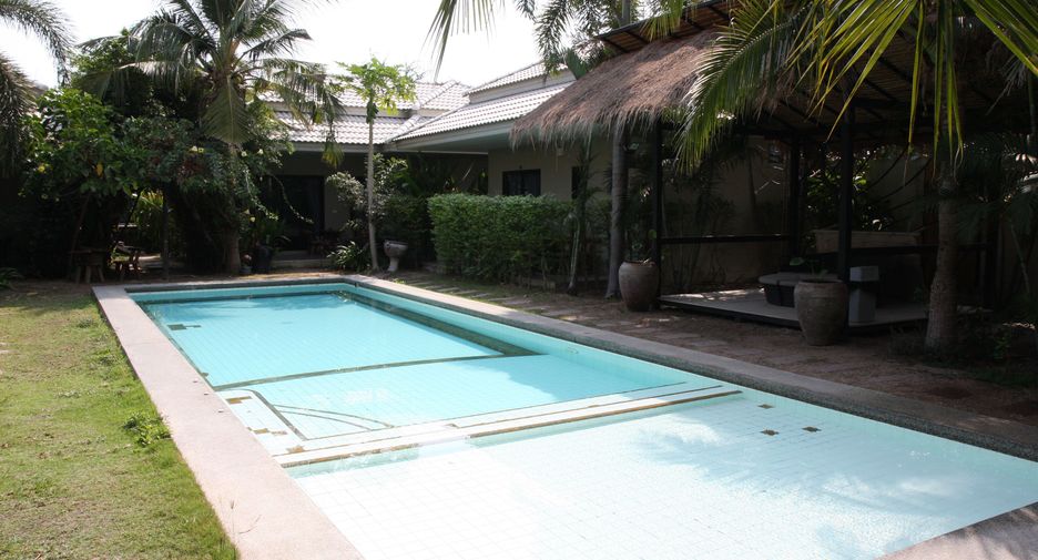 出售 12 卧室 酒店 在 Cha-Am, Phetchaburi