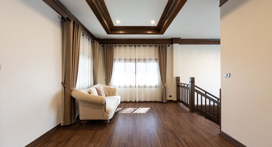 À vendre et à louer 4 chambres villa à San Sai, Chiang Mai