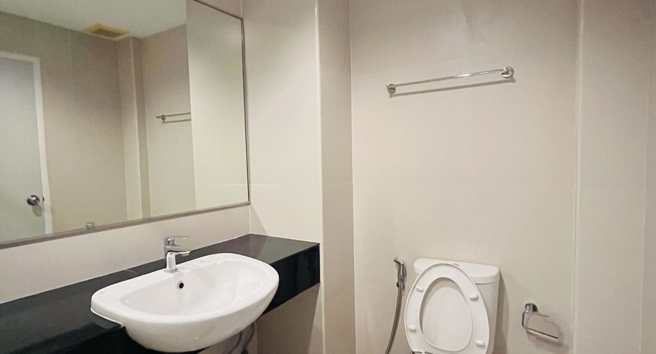 For rent 2 bedrooms condo in Mueang Chiang Mai, Chiang Mai