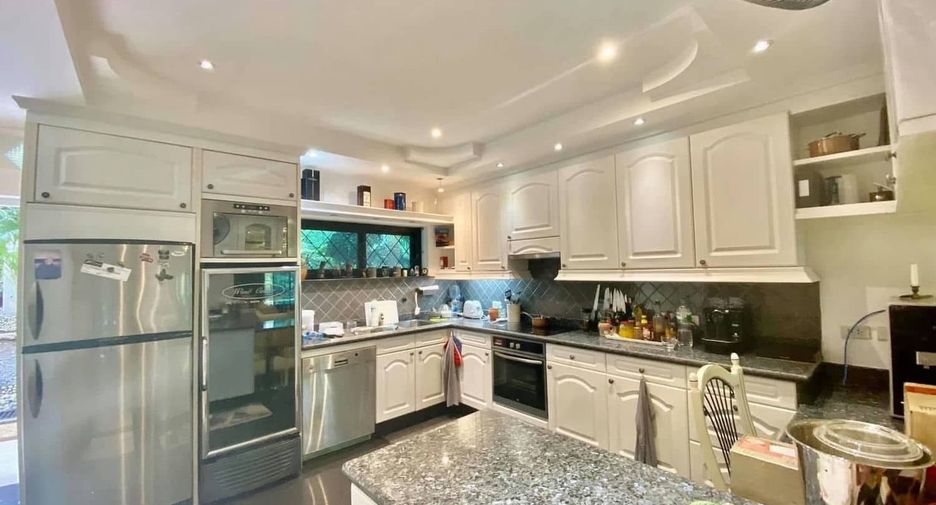For sale 3 bedrooms condo in Cha Am, Phetchaburi