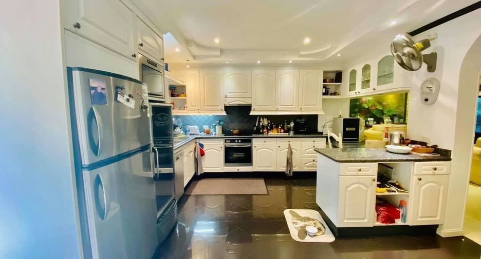 For sale 3 bedrooms condo in Cha Am, Phetchaburi