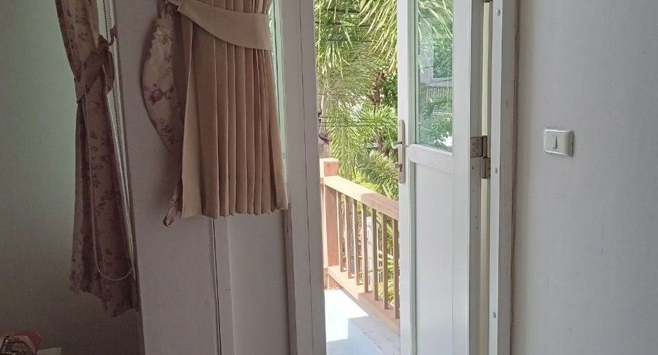 For sale 4 bedrooms house in Mueang Chiang Mai, Chiang Mai