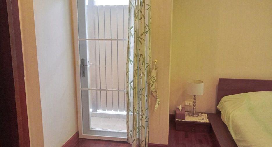 For sale 4 bedrooms house in Mueang Chiang Mai, Chiang Mai