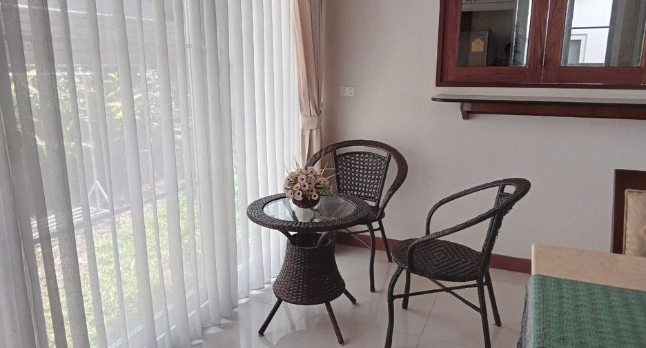 For sale 4 bedrooms house in Mueang Chiang Mai, Chiang Mai