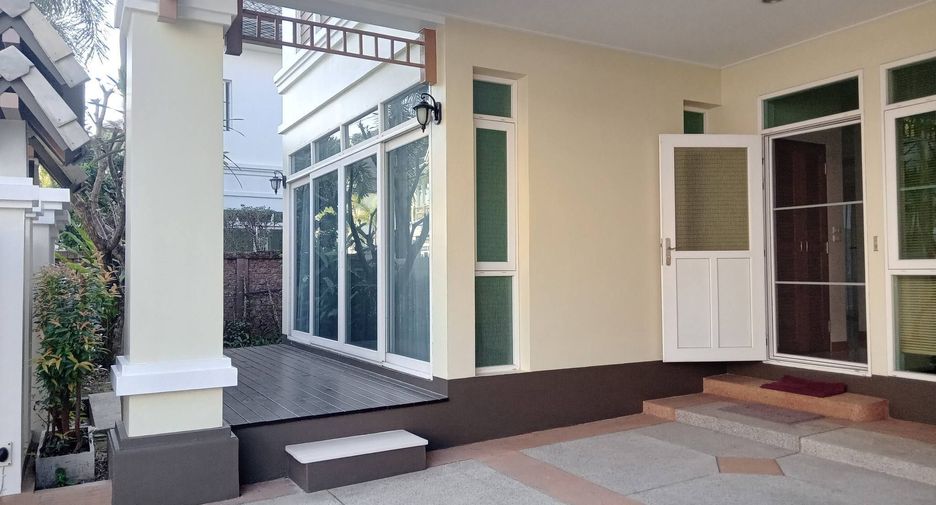 For sale 4 bedrooms house in Mueang Chiang Mai, Chiang Mai