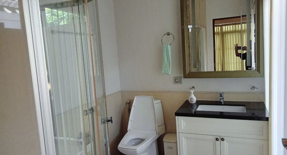 For sale 4 bedrooms house in Mueang Chiang Mai, Chiang Mai