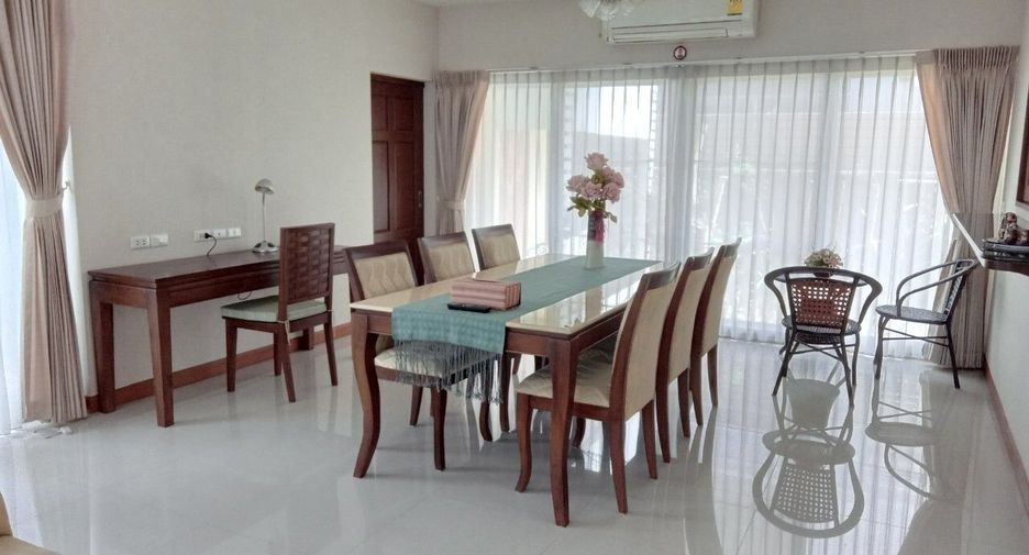 For sale 4 bedrooms house in Mueang Chiang Mai, Chiang Mai