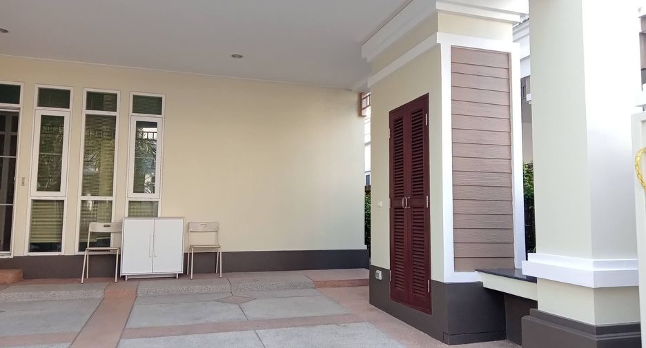 For sale 4 bedrooms house in Mueang Chiang Mai, Chiang Mai