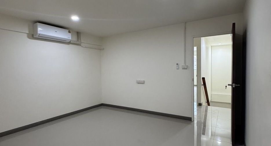 For rent 3 ベッドルーム townhouse in Mueang Phuket, Phuket