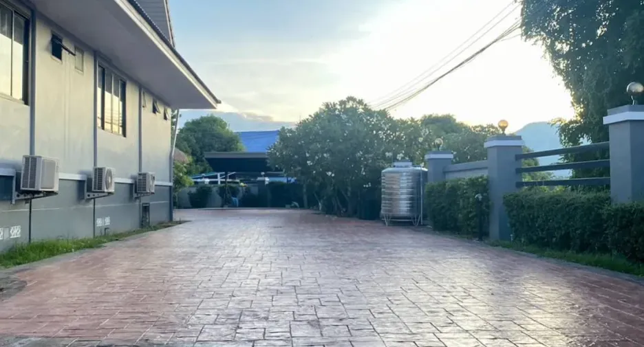 For sale 4 bedrooms house in Cha Am, Phetchaburi
