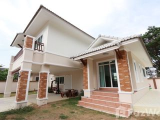 For rent 4 bedrooms house in Saraphi, Chiang Mai
