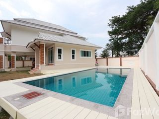 For rent 4 bedrooms house in Saraphi, Chiang Mai