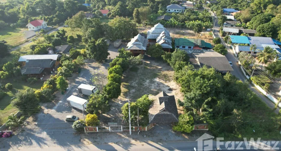 À vendre 8 chambres maison à San Pa Tong, Chiang Mai
