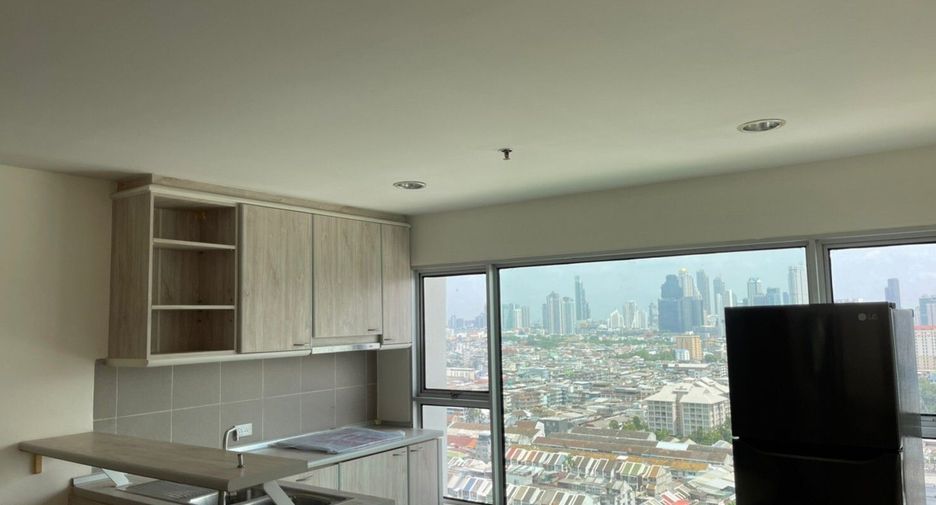 For sale 2 bedrooms condo in Yan Nawa, Bangkok