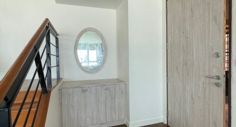 For sale 2 bedrooms condo in Yan Nawa, Bangkok