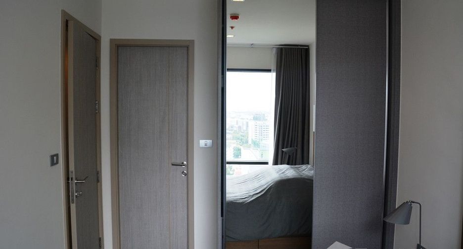 For sale 2 bedrooms condo in Khlong Toei, Bangkok