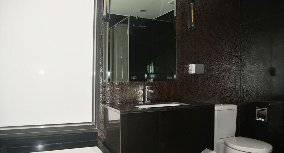 For sale 2 bedrooms condo in Khlong Toei, Bangkok