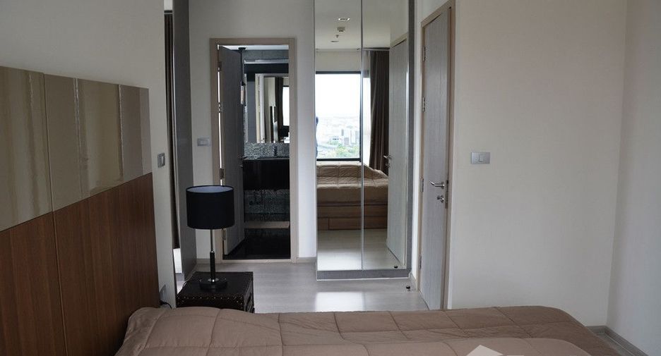 For sale 2 bedrooms condo in Khlong Toei, Bangkok