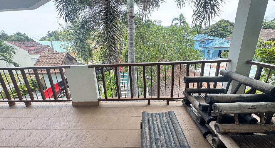 Villa en venta y en alquiler de 4 habitaciones en Bang Lamung, Chonburi