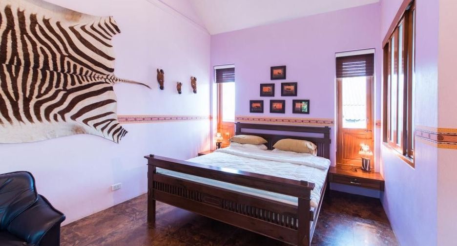 For sale 5 bedrooms villa in Mueang Chiang Mai, Chiang Mai
