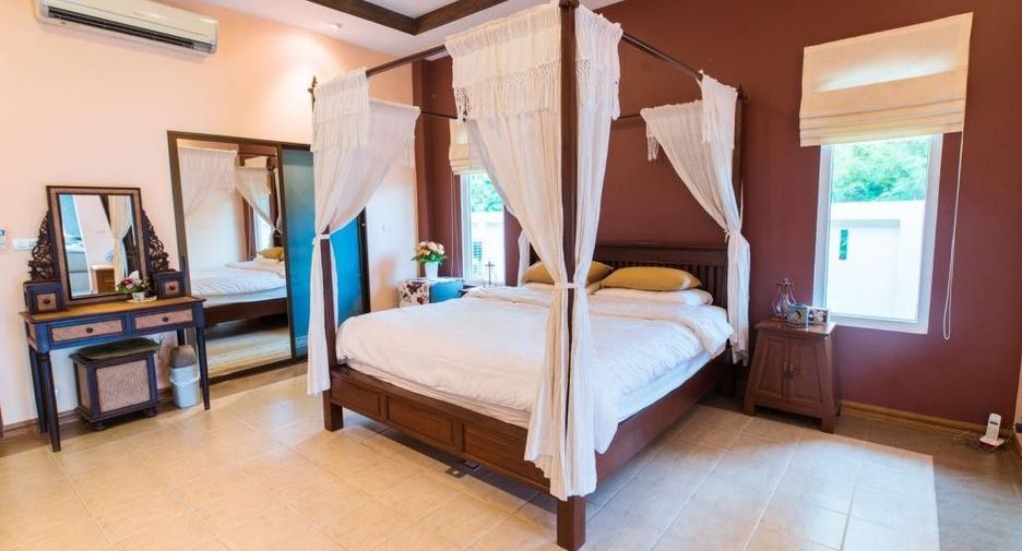 For sale 5 bedrooms villa in Mueang Chiang Mai, Chiang Mai