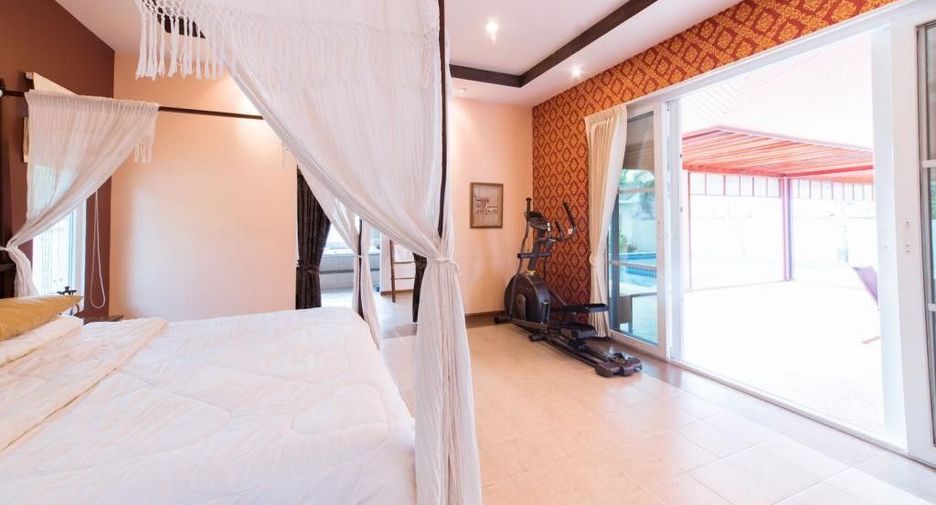 For sale 5 bedrooms villa in Mueang Chiang Mai, Chiang Mai