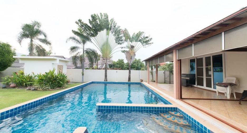 For sale 5 bedrooms villa in Mueang Chiang Mai, Chiang Mai
